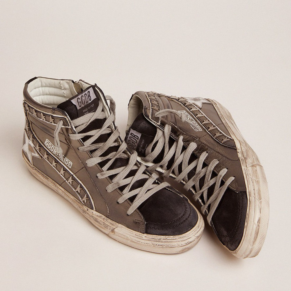 Golden Goose Slide With Silver Laminated Leather Upper And Studs GWF00115.F001711.90179